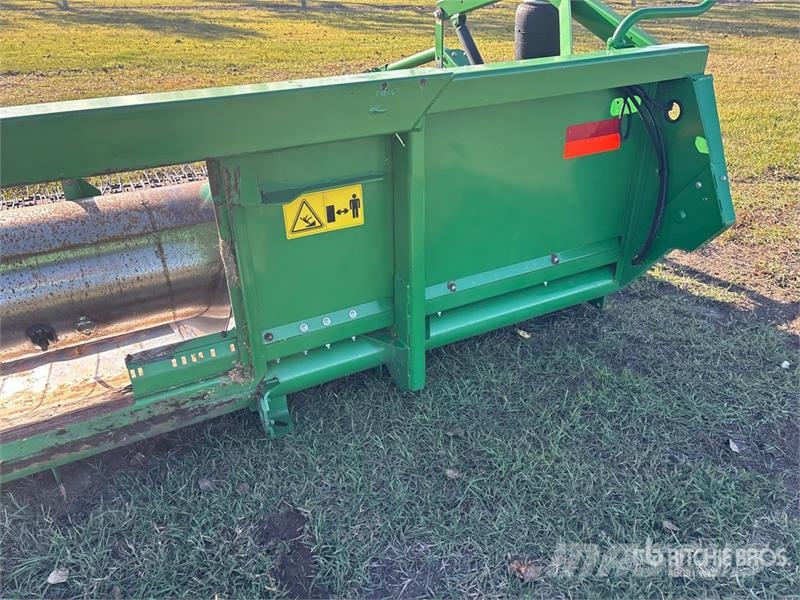 John Deere 615P 15 ft Combine Pickup Header コンバイン・ハーベスター・ヘッド