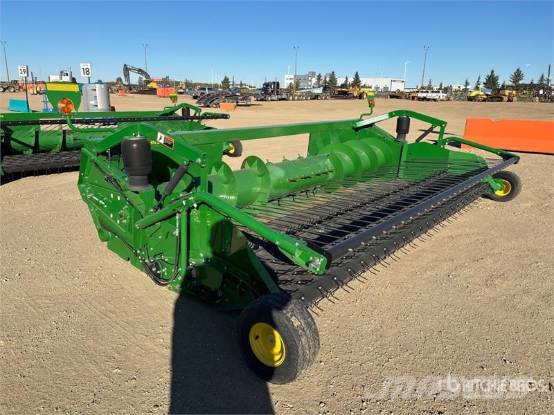 John Deere 615P 15 ft Combine Pickup Header Cabeçotes de colheitadeira