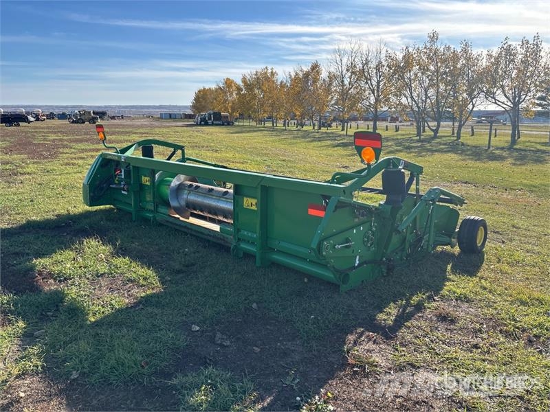 John Deere 615P 15 ft Combine Pickup Header コンバイン・ハーベスター・ヘッド