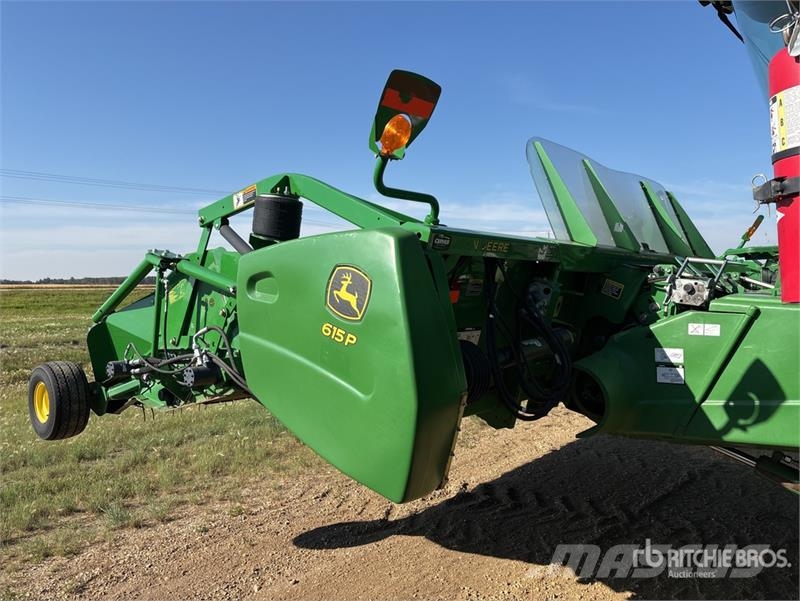 John Deere 615P 15 ft Combine Pickup Header Leikkuupöydät