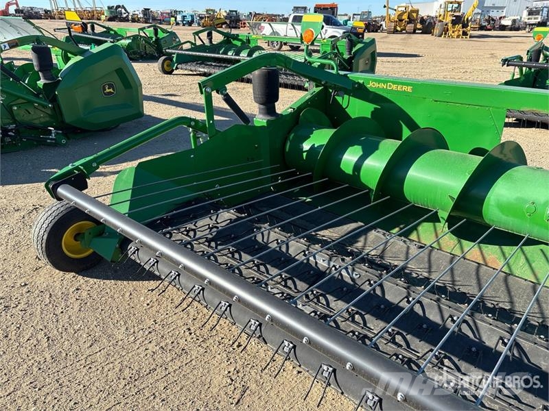 John Deere 615P 15 ft Combine Pickup Header Cabeçotes de colheitadeira