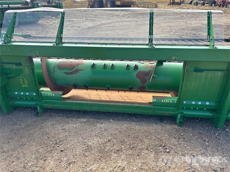 John Deere 615P 15 ft Combine Pickup Header Cabezales de cosechadoras combinadas