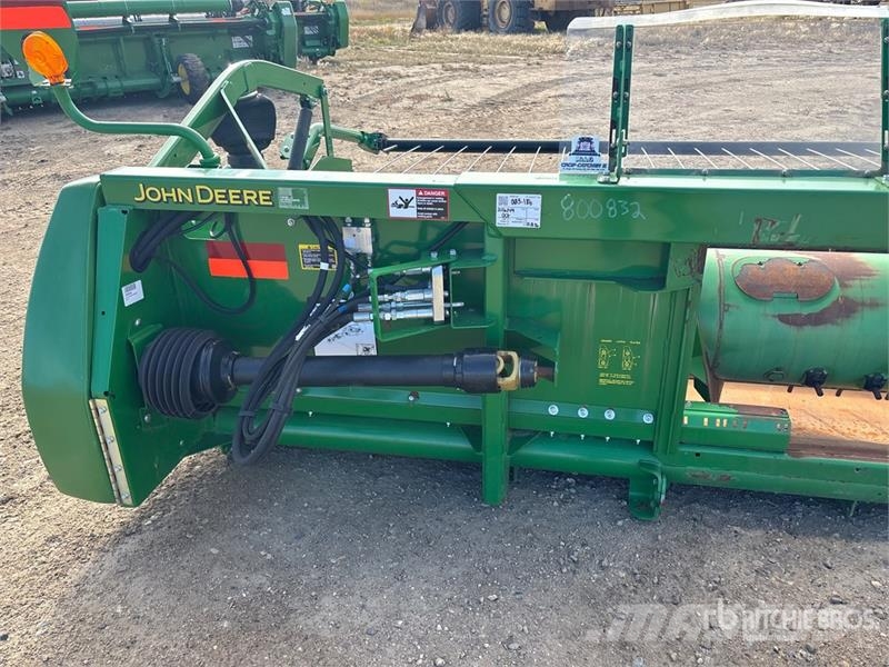 John Deere 615P 15 ft Combine Pickup Header Cabezales de cosechadoras combinadas