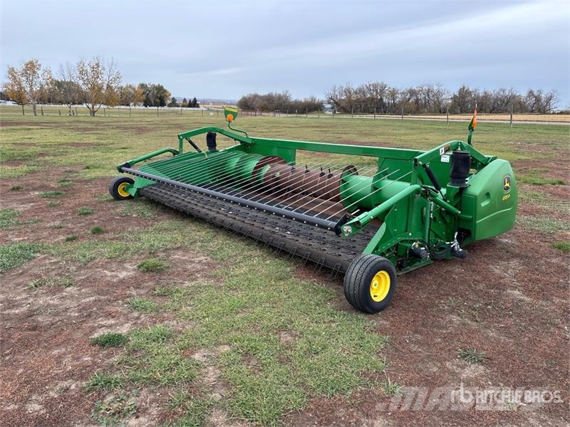 John Deere 615P 15 ft Combine Pickup Header Leikkuupöydät