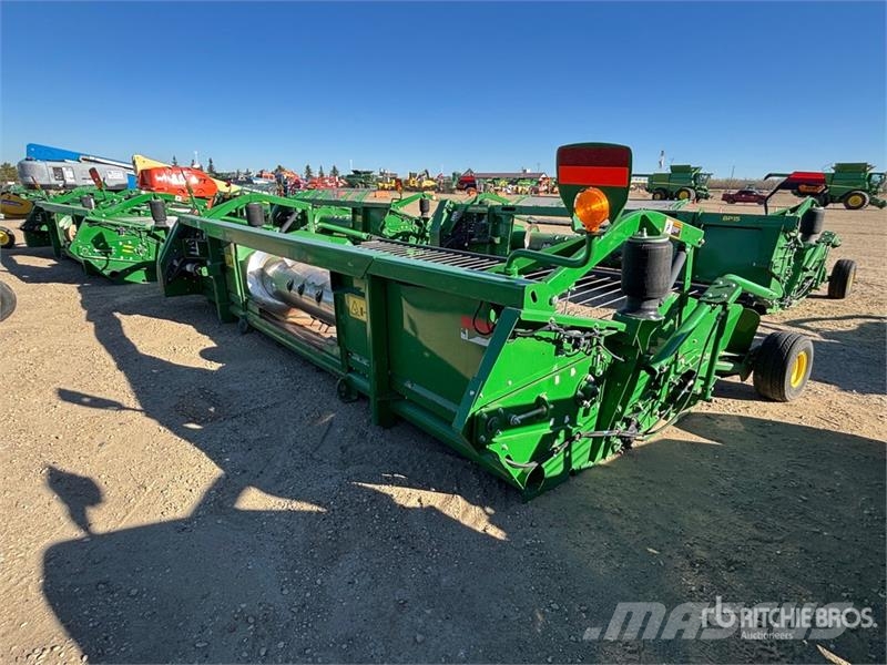 John Deere 615P 15 ft Belt Combine Pickup Header Erntevorsätze