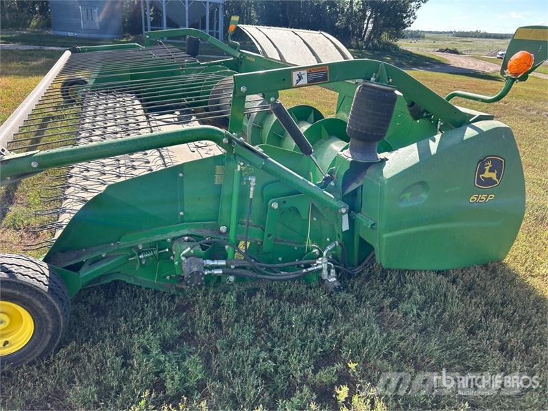 John Deere 615P 15 ft Combine Pickup Header Skjærebord til skurtresker