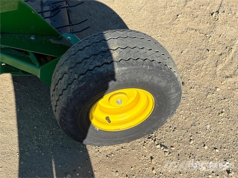 John Deere 615P 15 ft Belt Combine Pickup Header Testate per mietitrebbie