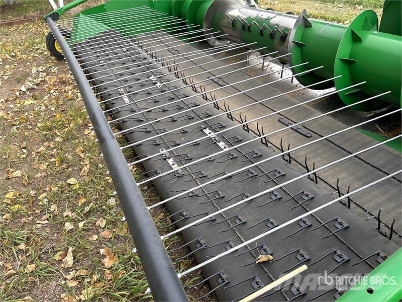 John Deere 615P 15 ft Combine Pickup Header Kombajnové hlavice