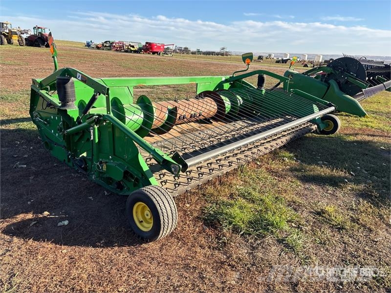 John Deere 615P 15 ft Combine Pickup Header Rezalne glave za kombajne