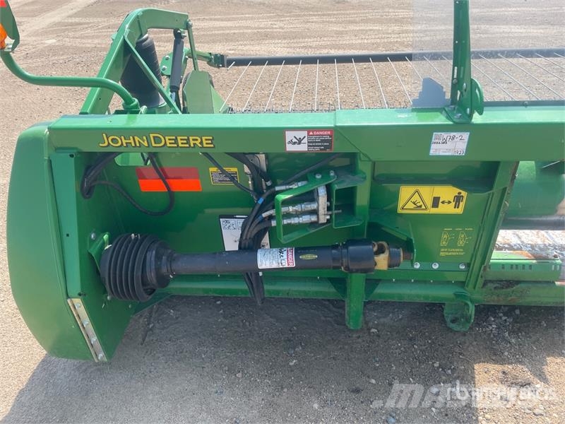 John Deere 615P 15 ft Combine Pickup Header Cabezales de cosechadoras combinadas