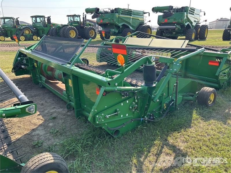 John Deere 615P 15 ft Combine Pickup Header Maaidorser aanbouwdelen
