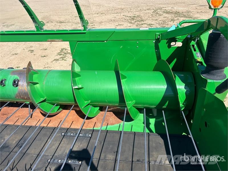 John Deere 615P 15 ft Combine Pickup Header Cabezales de cosechadoras combinadas