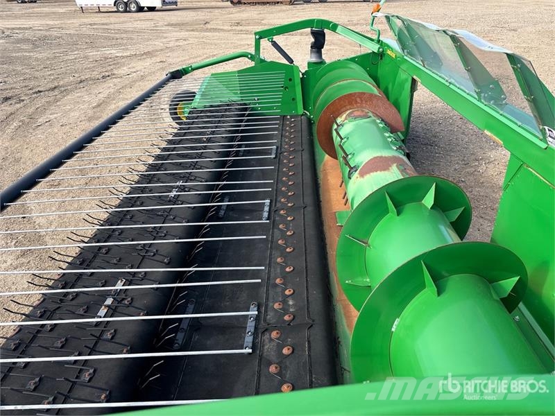 John Deere 615P 15 ft Combine Pickup Header Cabezales de cosechadoras combinadas