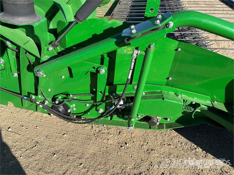 John Deere 615P 15 ft Combine Pickup Header Cabeçotes de colheitadeira