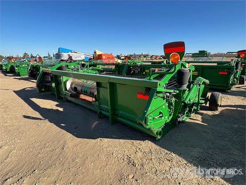 John Deere 615P 15 ft Belt Combine Pickup Header Testate per mietitrebbie