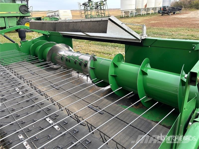 John Deere 615P 15 ft Combine Pickup Header Kombajnové hlavice