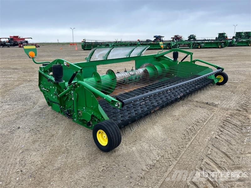 John Deere 615P 15 ft Draper Combine Pickup Header Glave hederi za kombajne