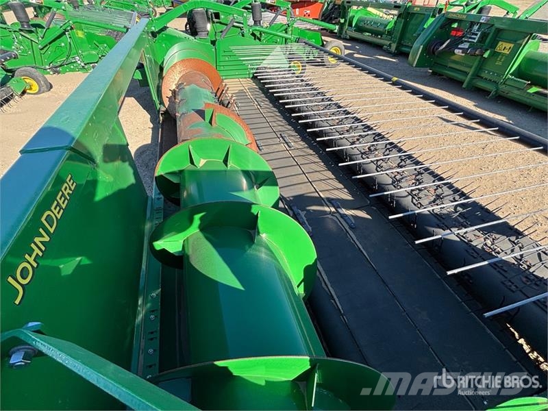 John Deere 615P 15 ft Belt Combine Pickup Header Testate per mietitrebbie