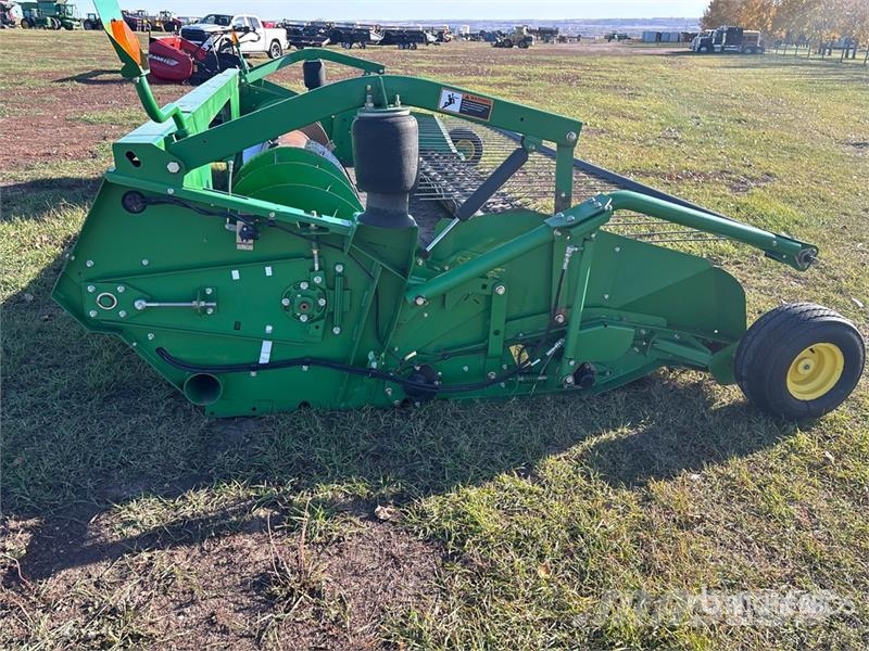 John Deere 615P 15 ft Combine Pickup Header コンバイン・ハーベスター・ヘッド
