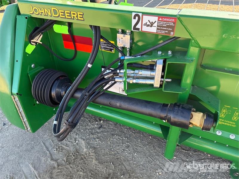 John Deere 615P 15 ft Combine Pickup Header Erntevorsätze