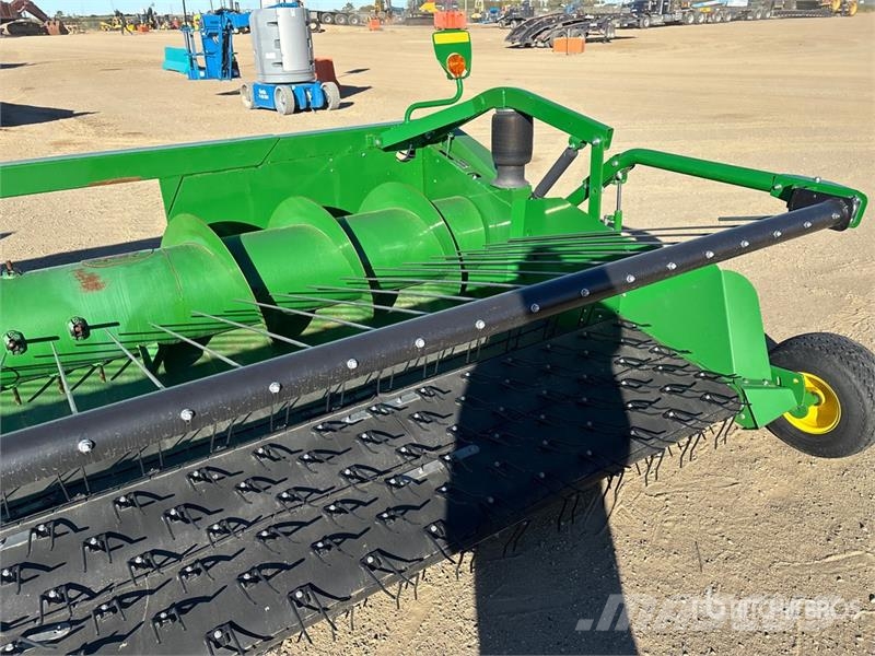 John Deere 615P 15 ft Combine Pickup Header Glave hederi za kombajne