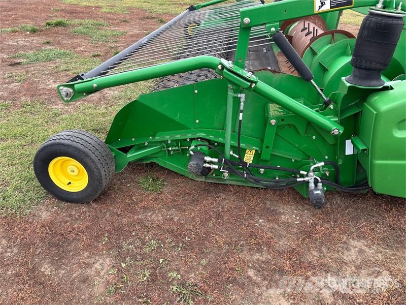 John Deere 615P 15 ft Combine Pickup Header Leikkuupöydät