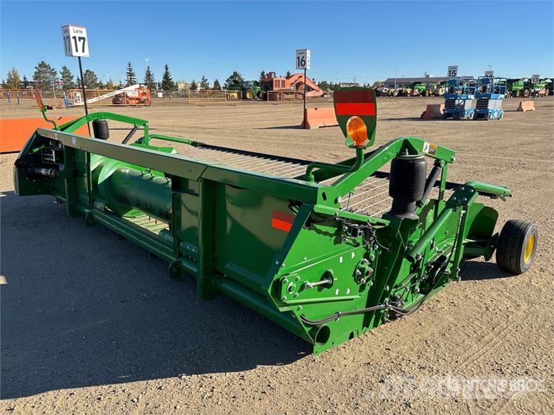 John Deere 615P 15 ft Combine Pickup Header Cabeçotes de colheitadeira