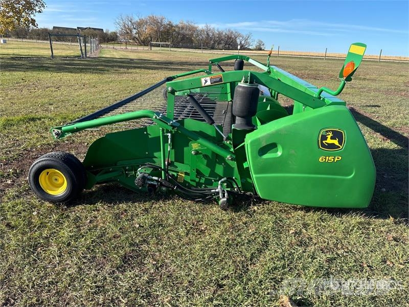 John Deere 615P 15 ft Combine Pickup Header コンバイン・ハーベスター・ヘッド