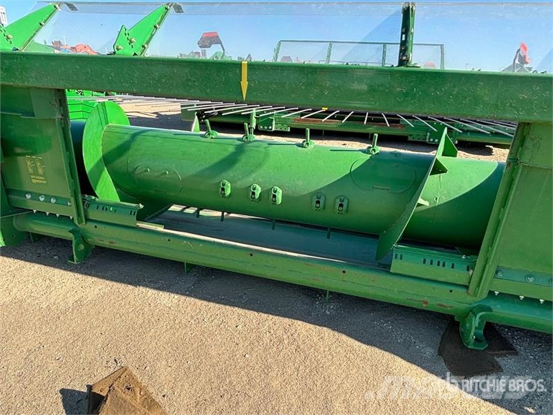 John Deere 615P 15 ft Belt Combine Pickup Header Testate per mietitrebbie