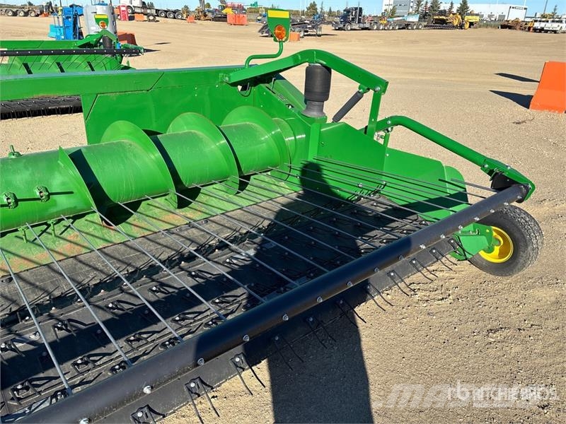 John Deere 615P 15 ft Combine Pickup Header Cabeçotes de colheitadeira