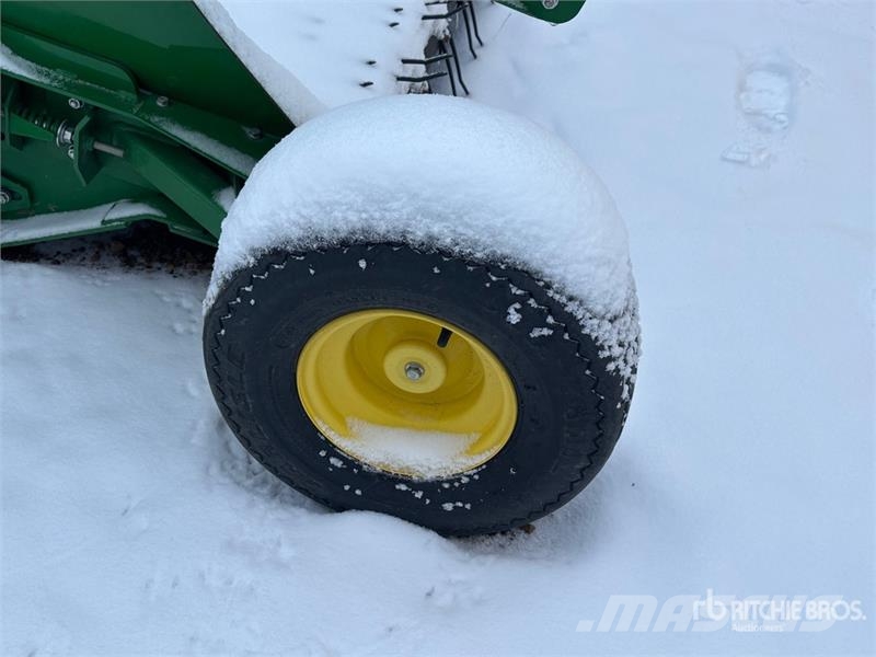 John Deere 615P 15 ft Belt Combine Pickup Header Skärbord
