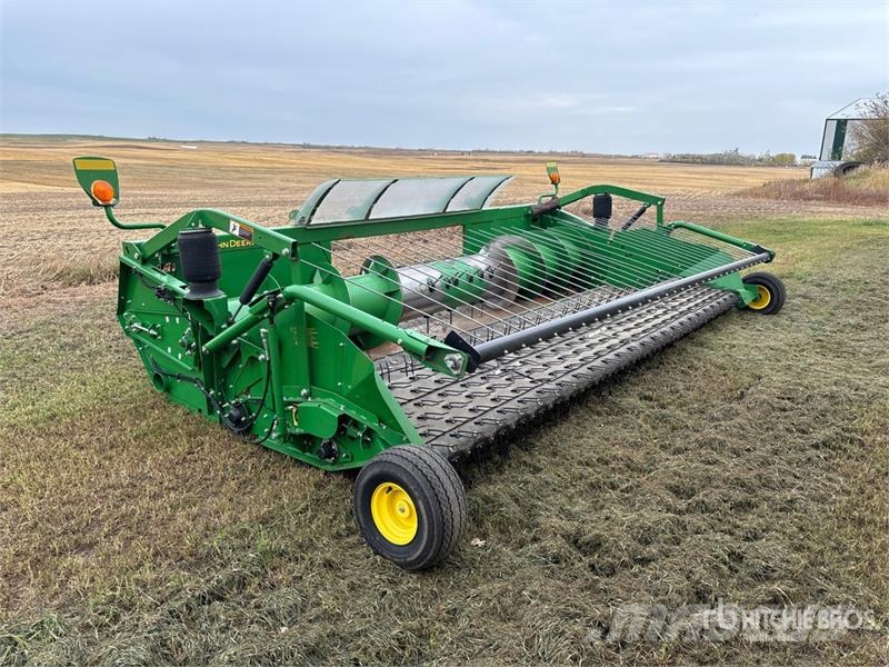 John Deere 615P 15 ft Combine Pickup Header رؤوس الحصادات الدراسات
