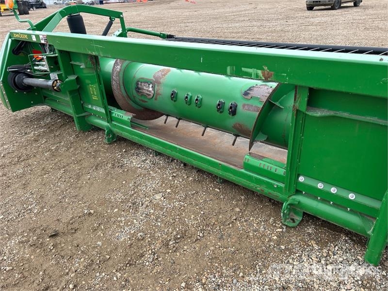 John Deere 615P 15 ft Combine Pickup Header Derliaus nuėmimo kombainų galvos