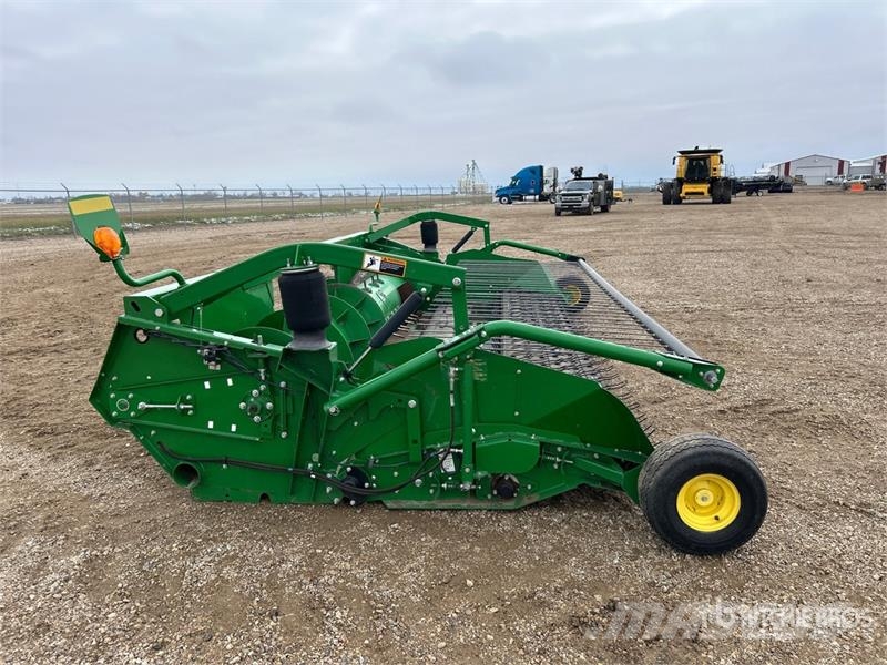 John Deere 615P 15 ft Combine Pickup Header Derliaus nuėmimo kombainų galvos