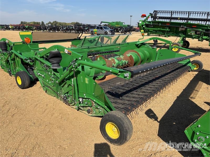 John Deere 615P 15 ft Combine Pickup Header Cabeçotes de colheitadeira