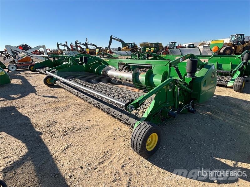 John Deere 615P 15 ft Belt Combine Pickup Header Erntevorsätze