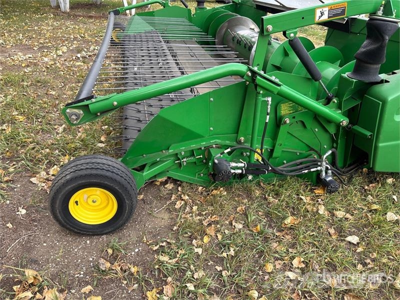 John Deere 615P 15 ft Combine Pickup Header Kombajnové hlavice