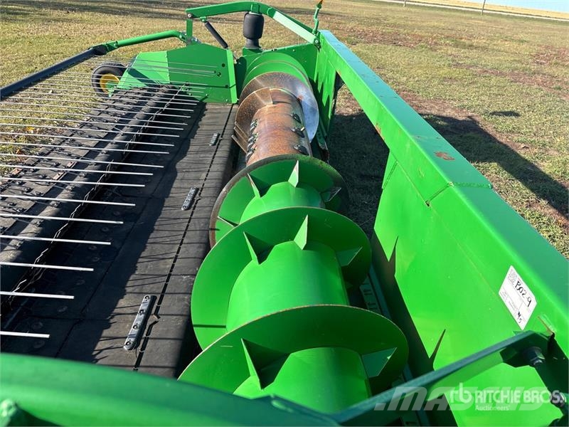 John Deere 615P 15 ft Combine Pickup Header コンバイン・ハーベスター・ヘッド