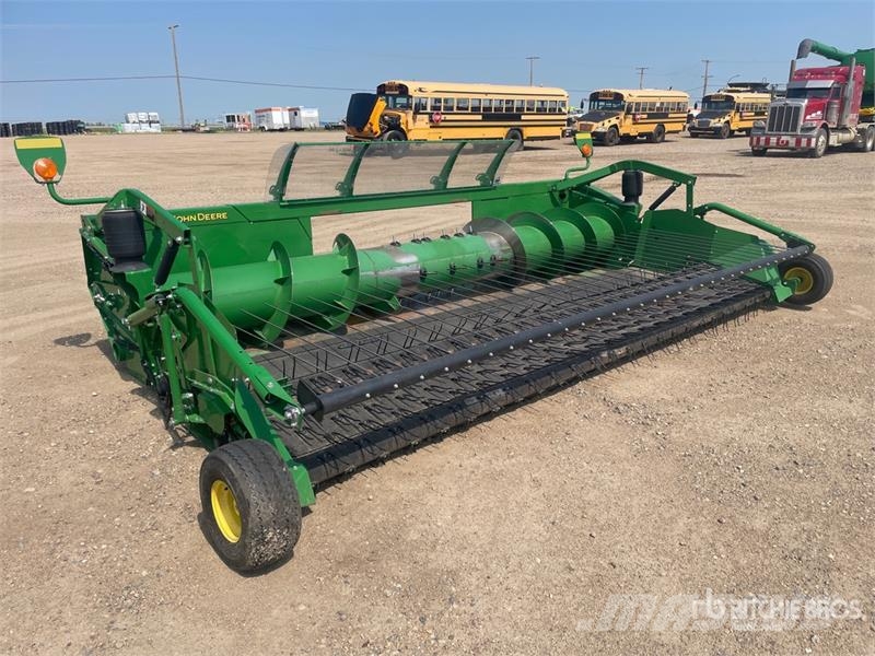 John Deere 615P 15 ft Combine Pickup Header Cabezales de cosechadoras combinadas