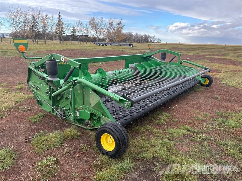 John Deere 615P 15 ft Combine Pickup Header Maaidorser aanbouwdelen