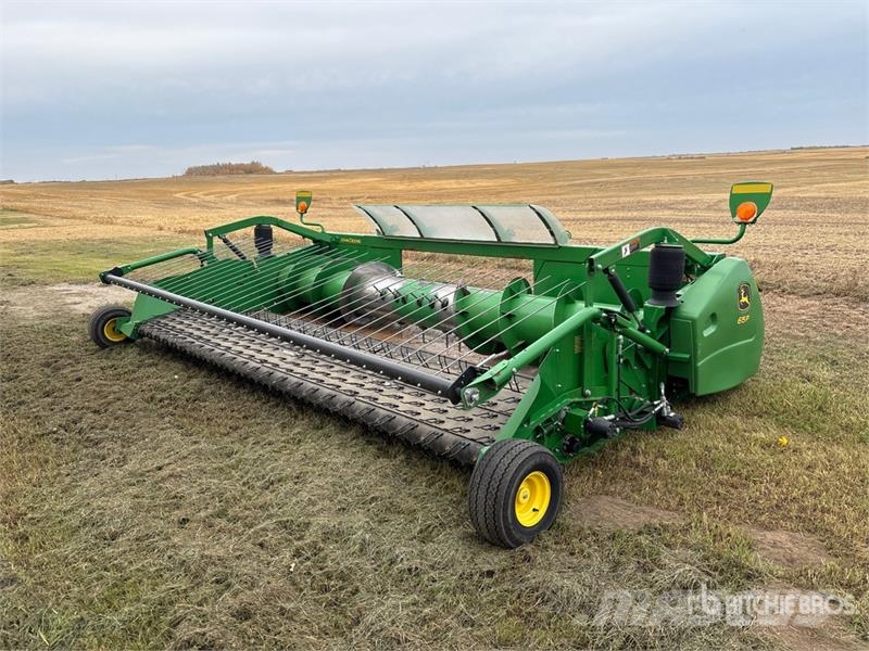 John Deere 615P 15 ft Combine Pickup Header رؤوس الحصادات الدراسات