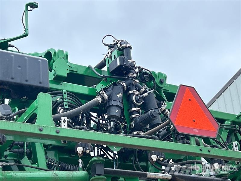 John Deere 616R 133 ft 4x4 High Clearance Self-Propelled Spra Itsekulkevat ruiskut