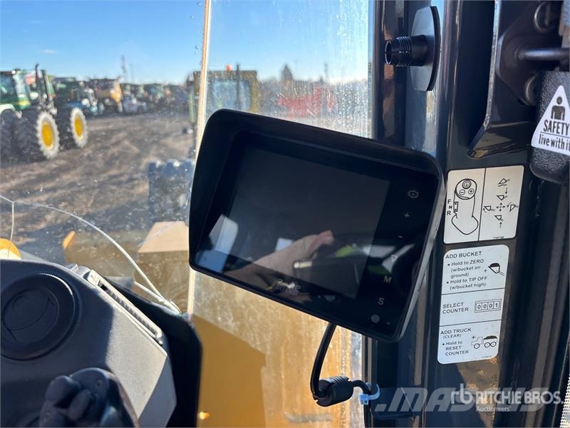 John Deere 624 K Wheel Loader Iekrāvēji uz riteņiem