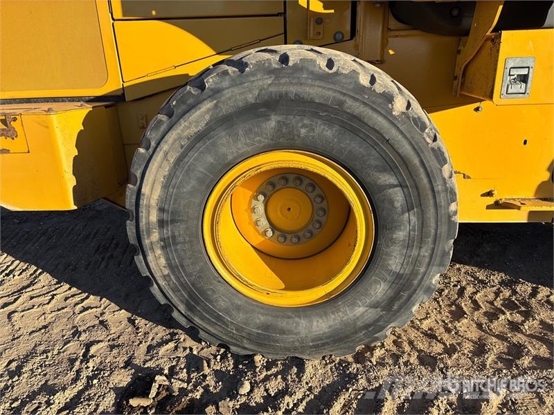 John Deere 624 K Wheel Loader Iekrāvēji uz riteņiem