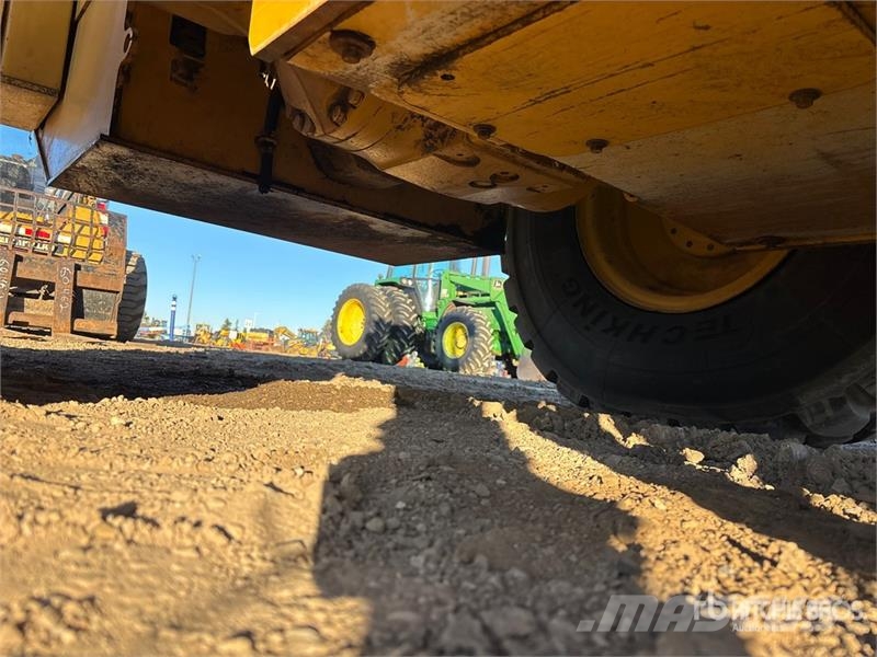 John Deere 624 K Wheel Loader Iekrāvēji uz riteņiem