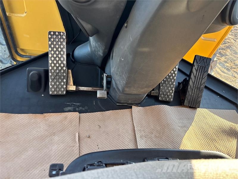 John Deere 624 K Wheel Loader Iekrāvēji uz riteņiem