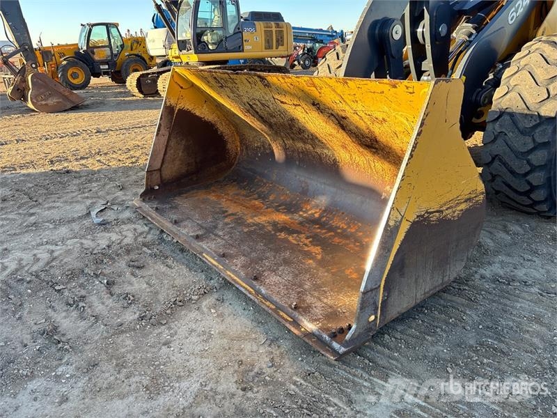 John Deere 624 K Wheel Loader Iekrāvēji uz riteņiem