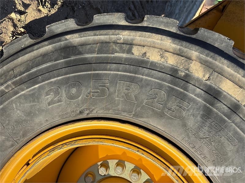 John Deere 624 K Wheel Loader Iekrāvēji uz riteņiem