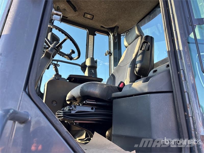 John Deere 624 K Wheel Loader Iekrāvēji uz riteņiem