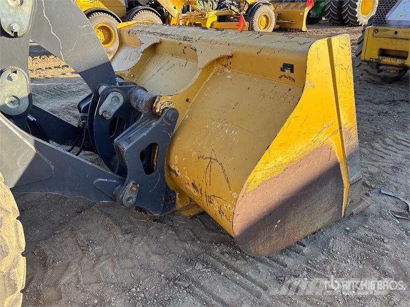 John Deere 624 K Wheel Loader Iekrāvēji uz riteņiem